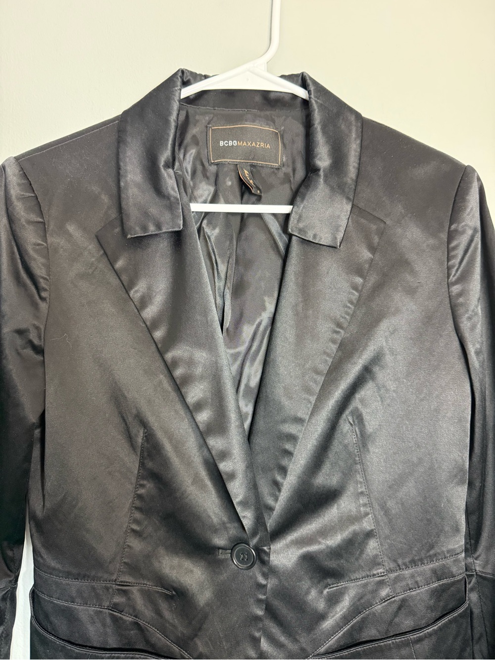 45. BCBGMaxAzria Black Satin Single-Button Blazer - Picture 2 of 7